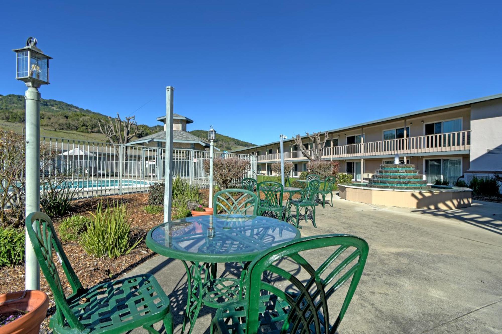 Days Inn By Wyndham Novato/San Francisco Exterior foto